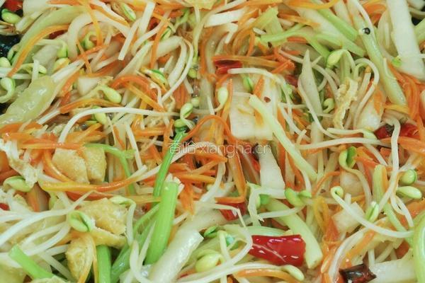 酸萝卜炒豆芽的做法图解9