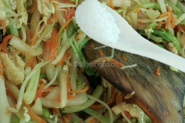 酸萝卜炒豆芽的做法图解10
