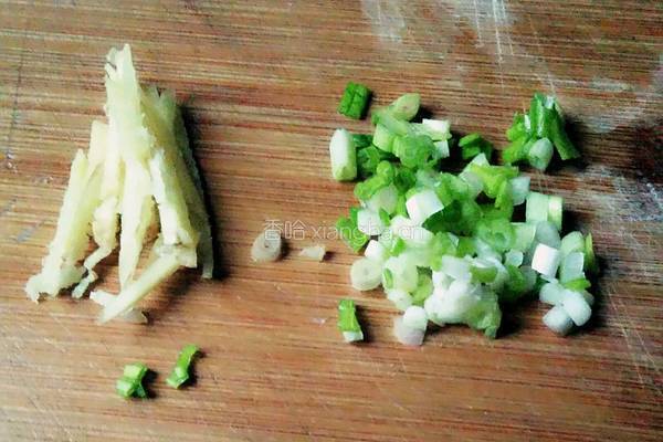 菠菜瘦肉粥的做法图解2