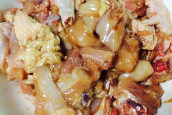 蒜茸豆鼓蒸滑鸡的做法图解2