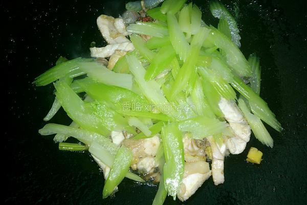 芹菜炒脆鲩鸡肉的做法图解10