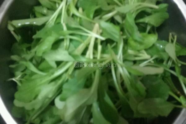豆腐干拌马兰头的做法图解1