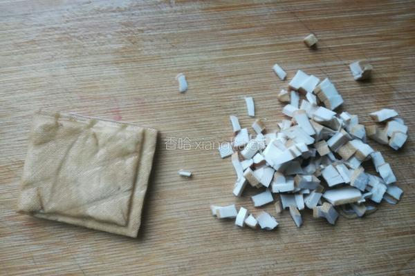 豆腐干拌马兰头的做法图解5