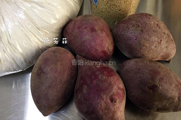 紫薯饼的做法图解1