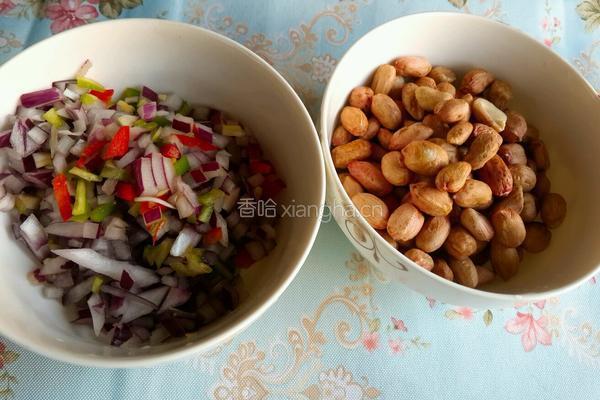 老醋花生的做法图解1