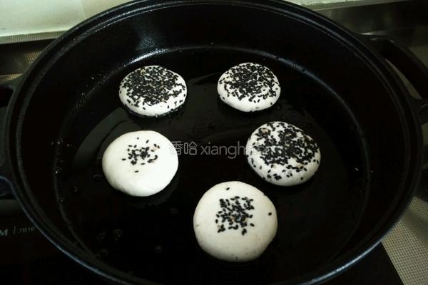 糯米粉芝麻饼的做法图解4