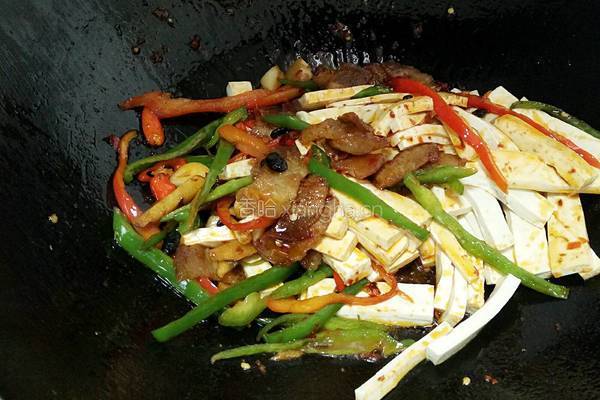芹菜炒豆干的做法图解9