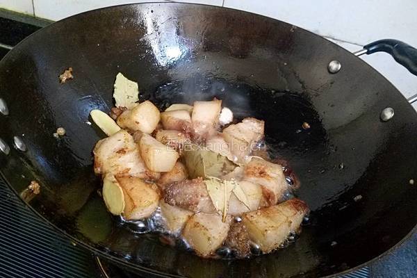 菠萝红烧肉的做法图解6