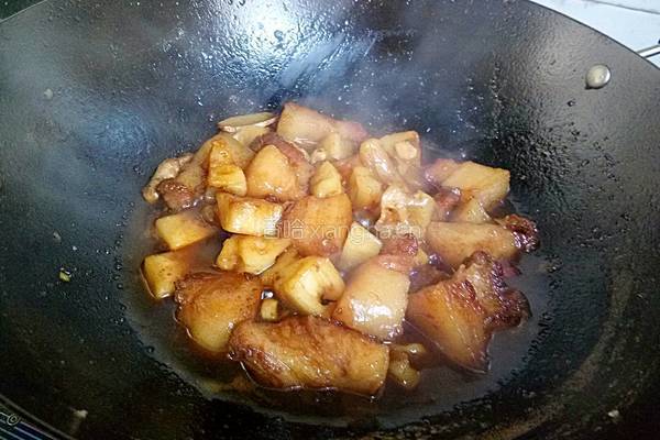 菠萝红烧肉的做法图解11