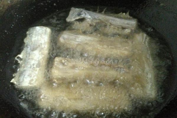 糖醋带鱼的做法图解5