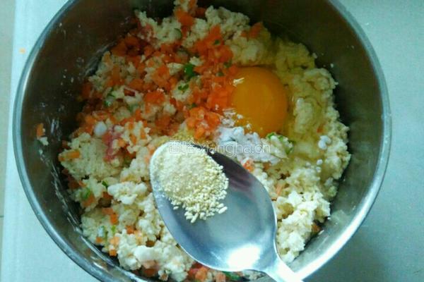 香煎胡萝卜豆腐肉饼的做法图解7