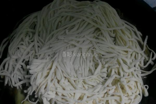 土豆豆角焖面的做法图解7