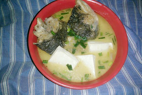 胖头鱼鱼头豆腐汤的做法图解13