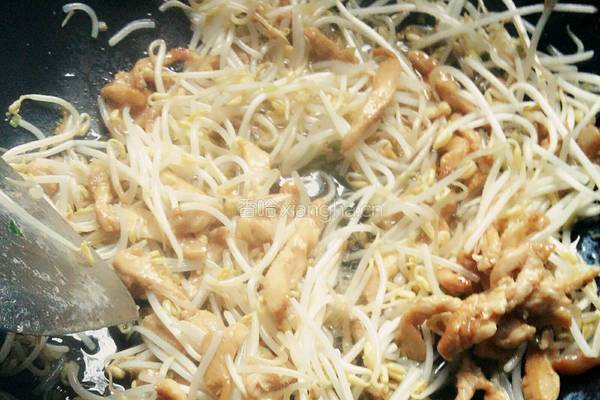绿豆芽炒肉的做法图解9