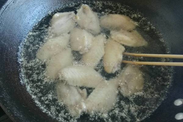无油红烧鸡翅的做法图解2