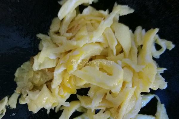 菠菜炒笨蛋的做法图解8