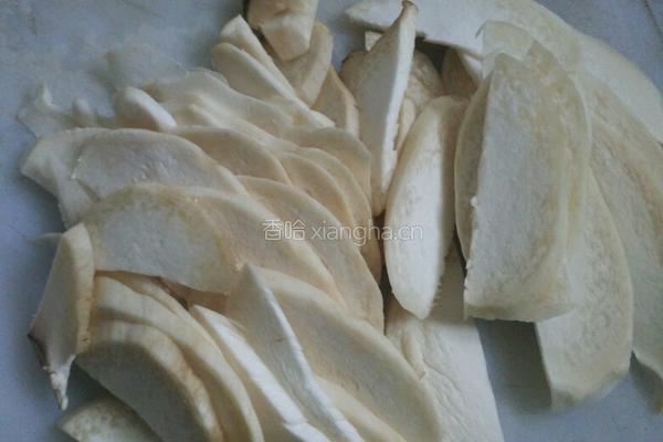 杏鲍菇炒猪肉的做法图解1