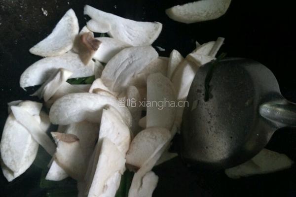 杏鲍菇炒猪肉的做法图解6