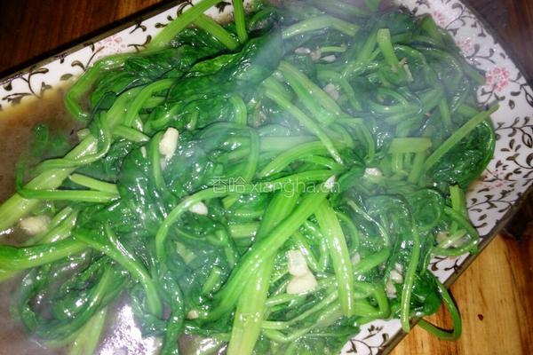 蒜蓉爆菠菜的做法图解1