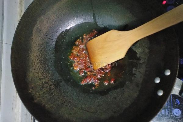 老干妈炒莲菜的做法图解7