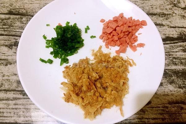 肉松沙拉蛋糕卷的做法图解2