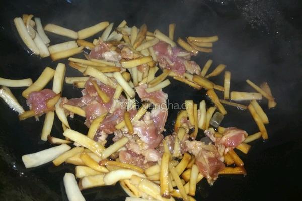 鲍菇炒瘦肉的做法图解5