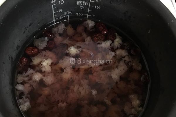 懒人版黑米银耳红枣粥的做法图解4