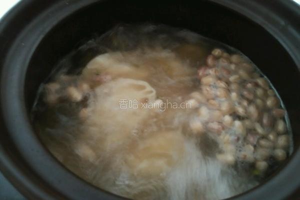 广东老火靓汤之年藕猪骨汤的做法图解5