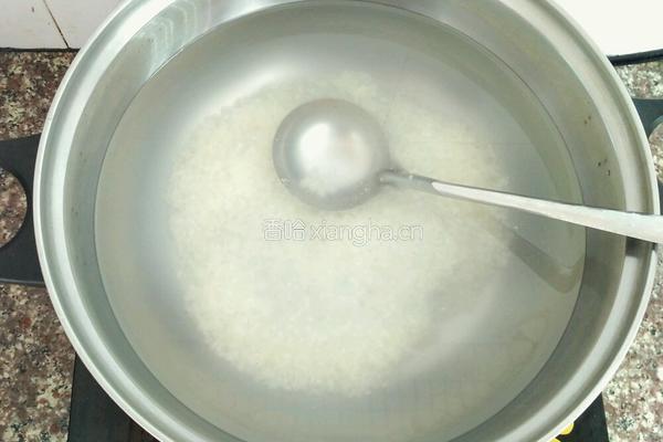 香菇瘦肉粥的做法图解2
