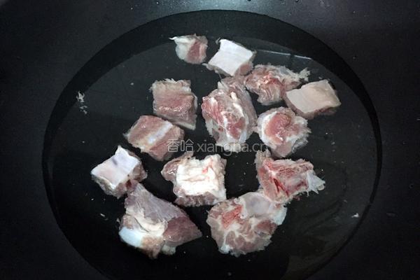 红烧排骨的做法图解1
