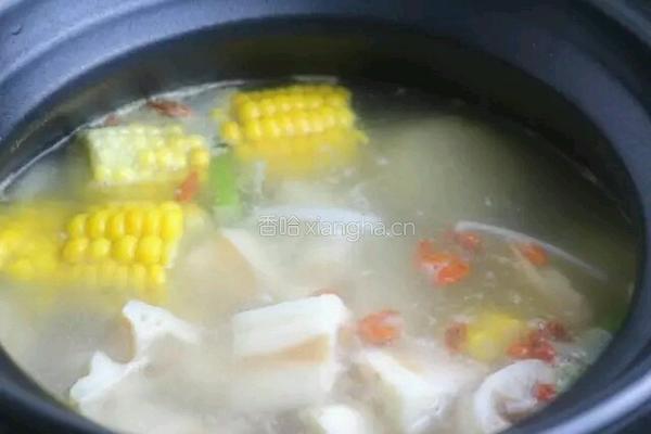 莲藕玉米骨头汤的做法图解7
