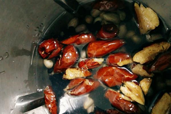 黑豆花生红枣豆浆的做法图解4