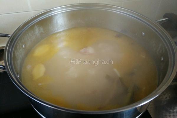 金华火腿菌菇炖鸡汤的做法图解9