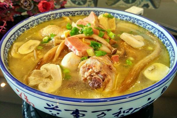 金华火腿菌菇炖鸡汤的做法图解12