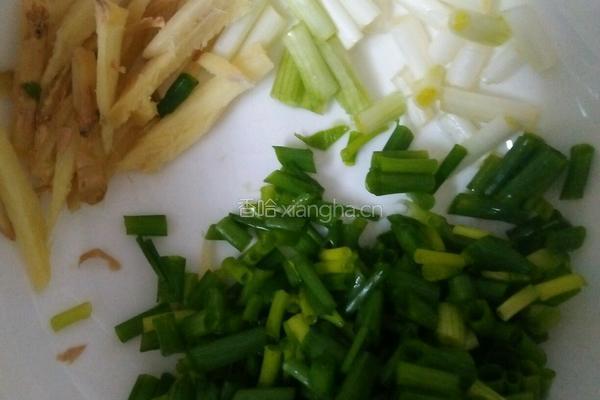肉丸焖豆腐的做法图解1