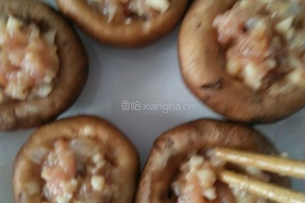 虾仁瘦肉酿香菇的做法图解6