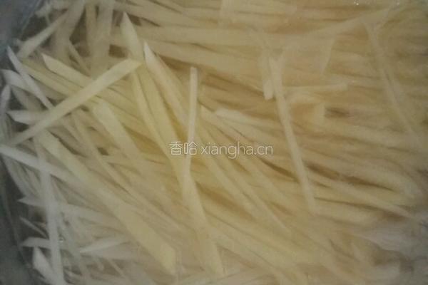 炝拌土豆丝的做法图解1