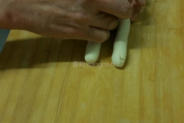 翻花馒头的做法图解3