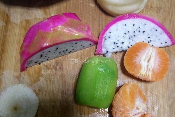 水果拼盘的做法图解1