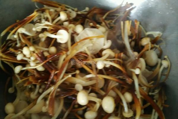 炒金针菇的做法图解4