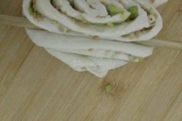 芝麻葱香花卷的做法图解5