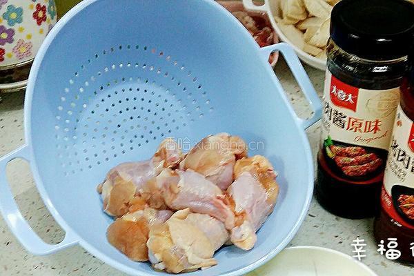 酱鸡腿的做法图解1