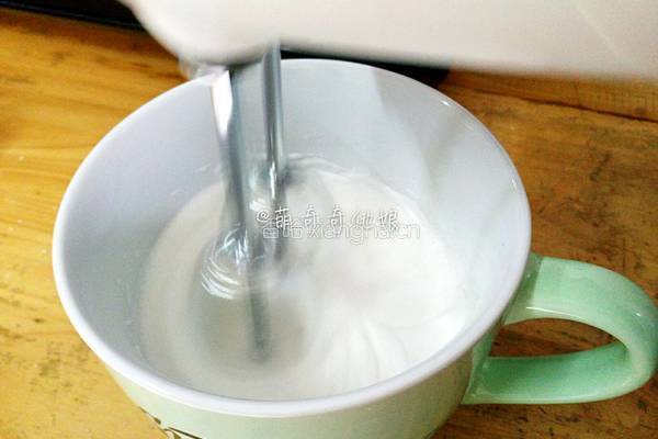 蛋白糖的做法图解3