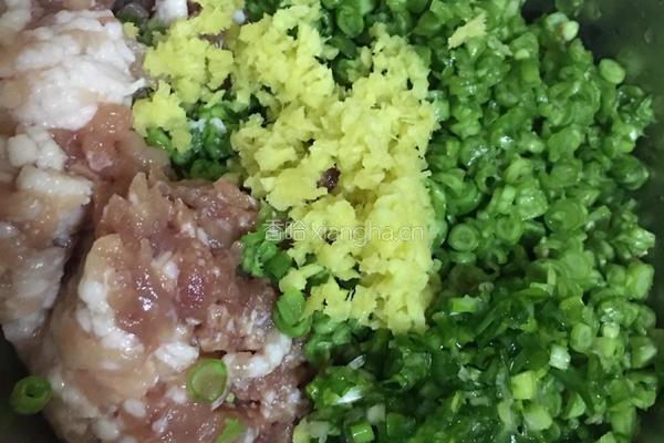 菠菜面蒸饺的做法图解2