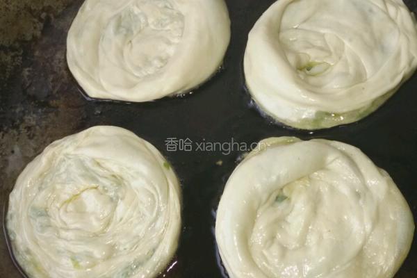 葱油饼的做法图解10
