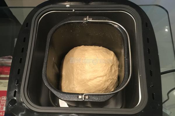 萌兔子酸奶香肠面包的做法图解2