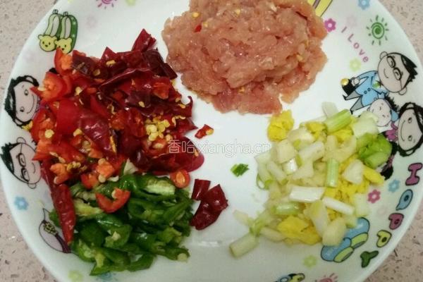 茄子肉沫的做法图解2