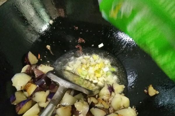 茄子肉沫的做法图解7
