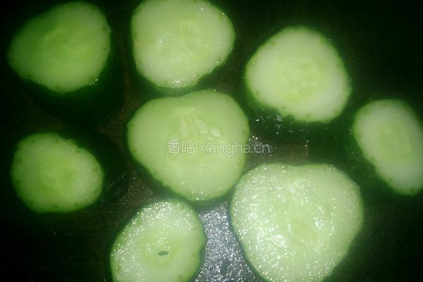 青瓜灌肉的做法图解3