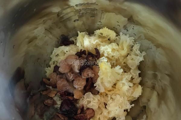 豆浆机版的银耳红枣桂圆糊的做法图解7